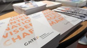 Bände der Schriftenreihe Hochschulmarketing am Messestand von GATE-Germany